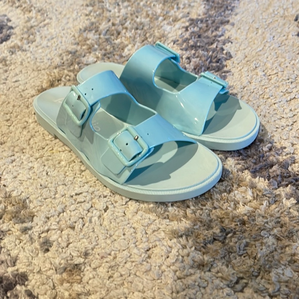 NEW!! Women’s Petite Jolie PVC Buckle Slide Sandals Powder Blue Size 7